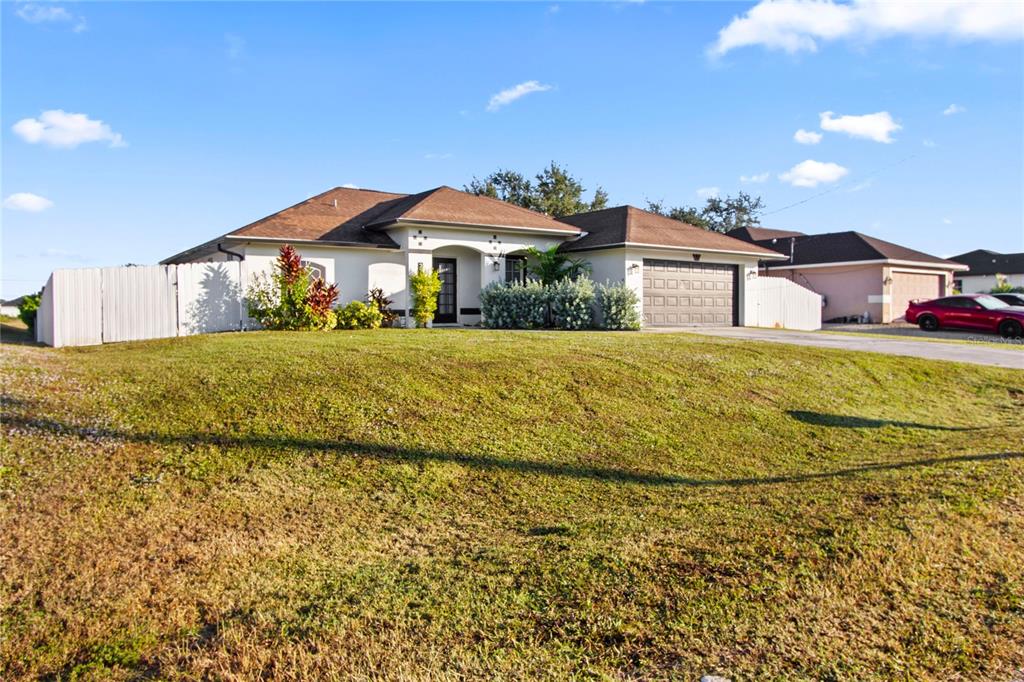 2710 25th Street Southwest Lehigh Acres, FL 33976 - Photo 4 of 36