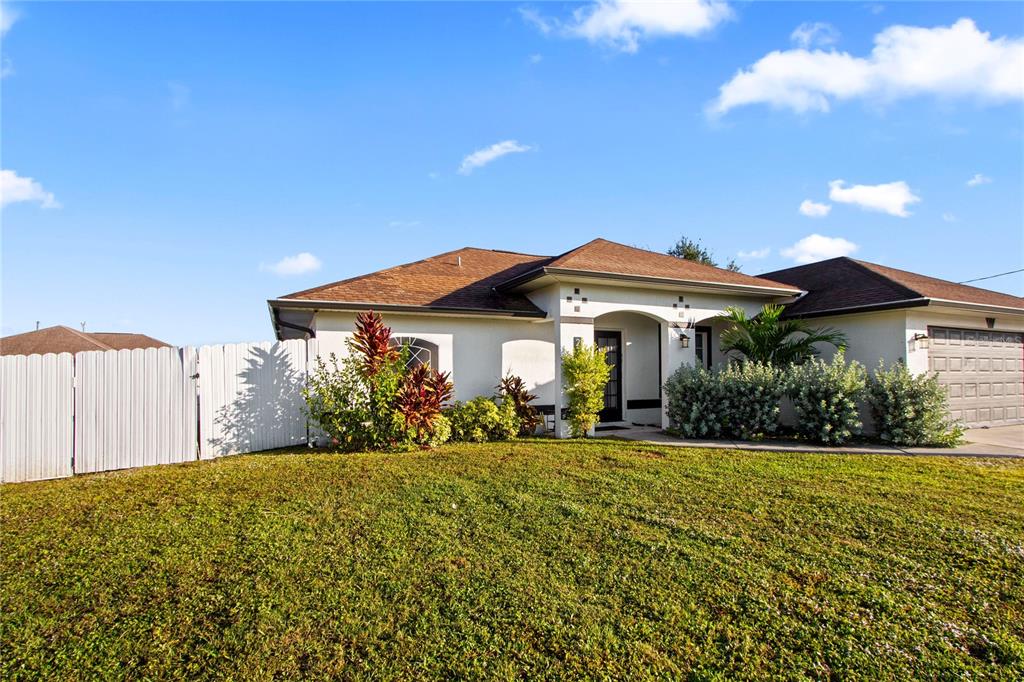 2710 25th Street Southwest Lehigh Acres, FL 33976 - Photo 7 of 36