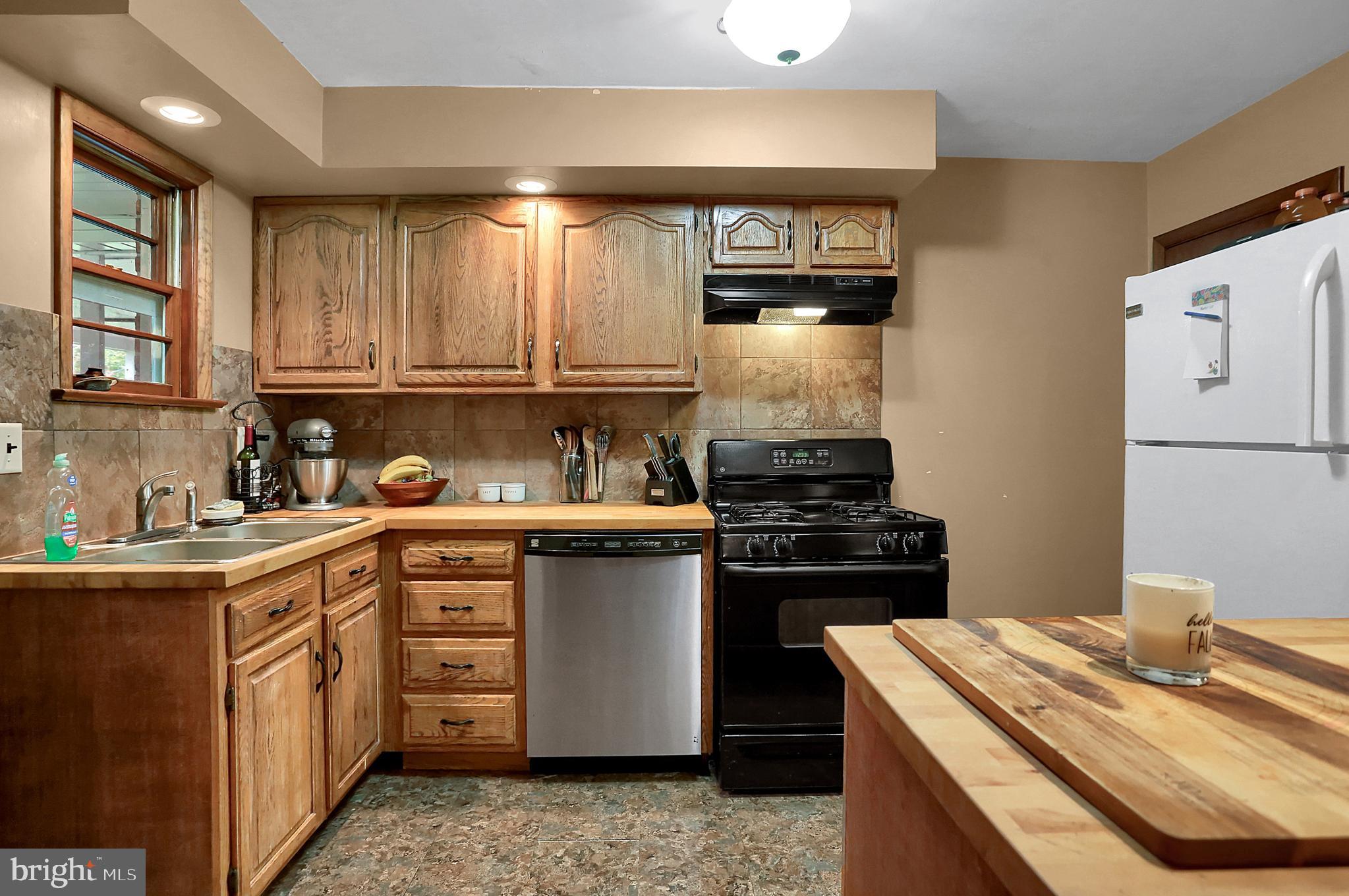 450 Charles Road Lancaster, PA 17603 - Photo 14 of 30 Gallery Image 14