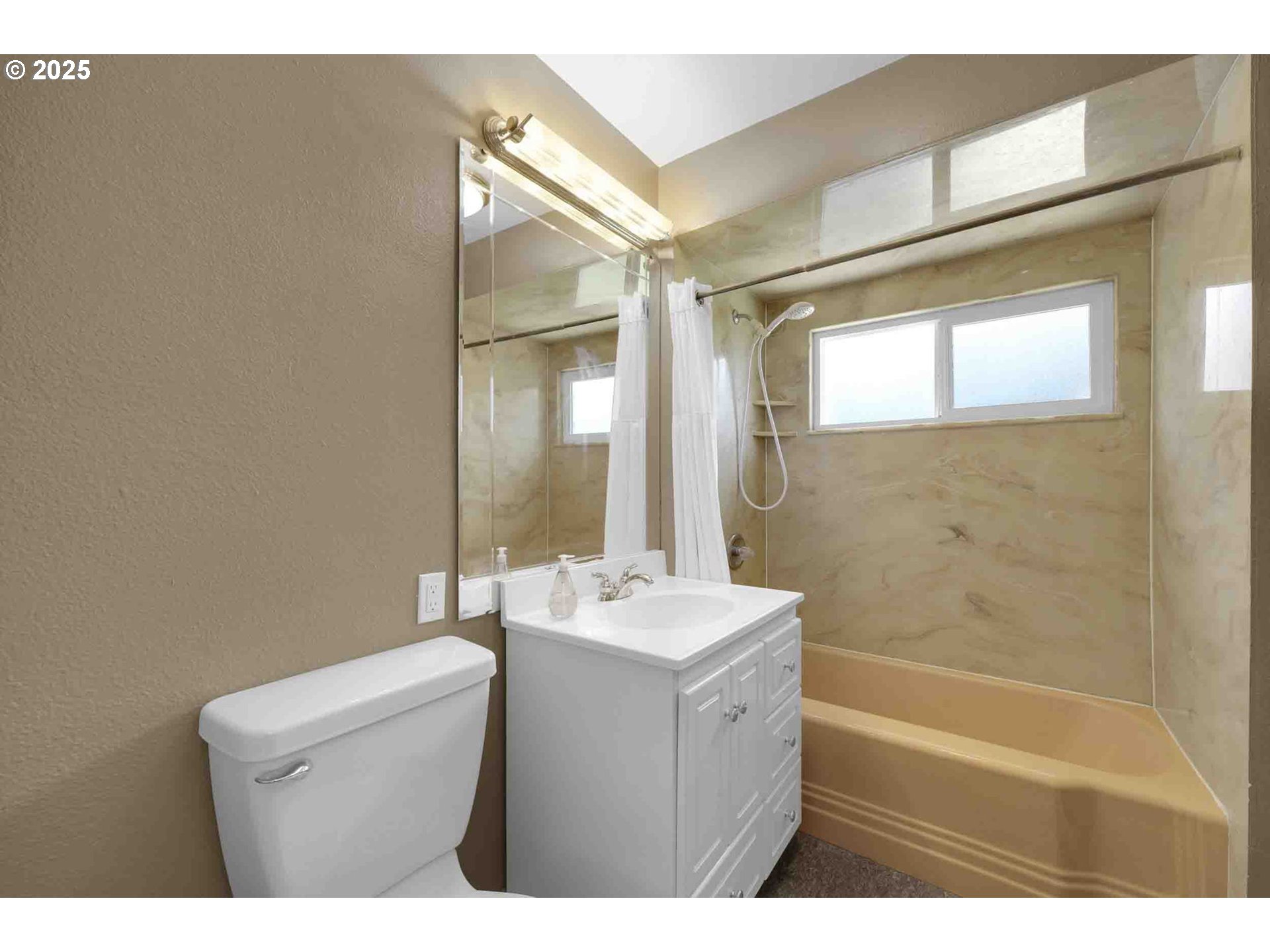 1296 Evergreen Drive Eugene, OR 97404 - Photo 30 of 40