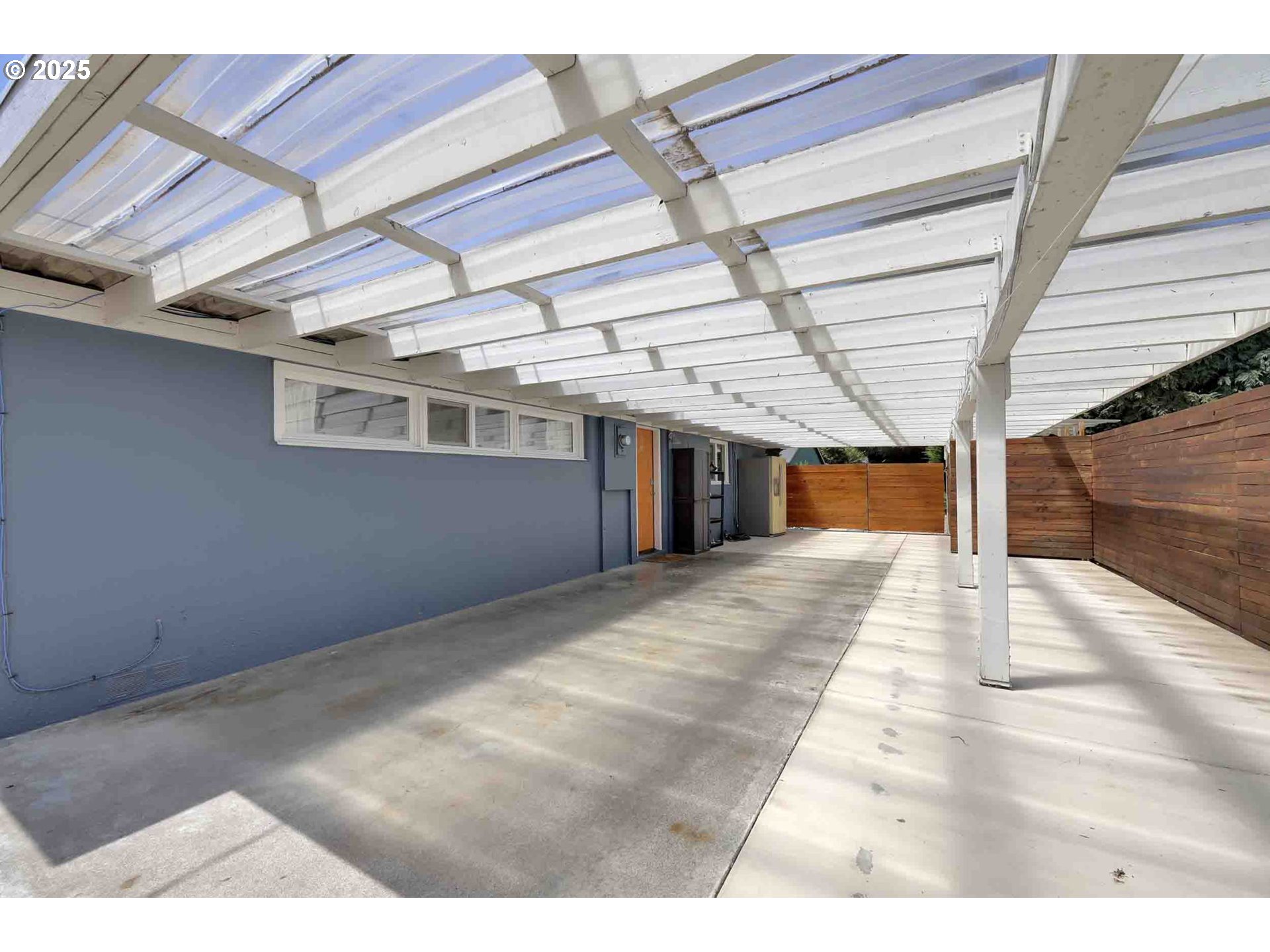 1296 Evergreen Drive Eugene, OR 97404 - Photo 3 of 40