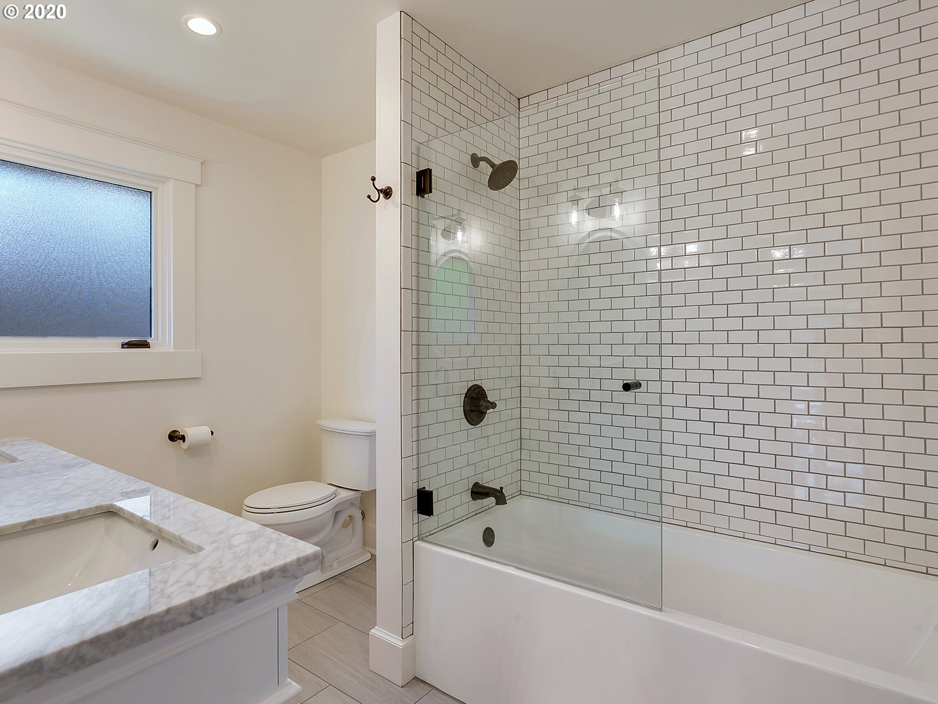1050 Southwest Stephenson Street Portland, OR 97219 - Photo 16 of 32 Gallery Image 16