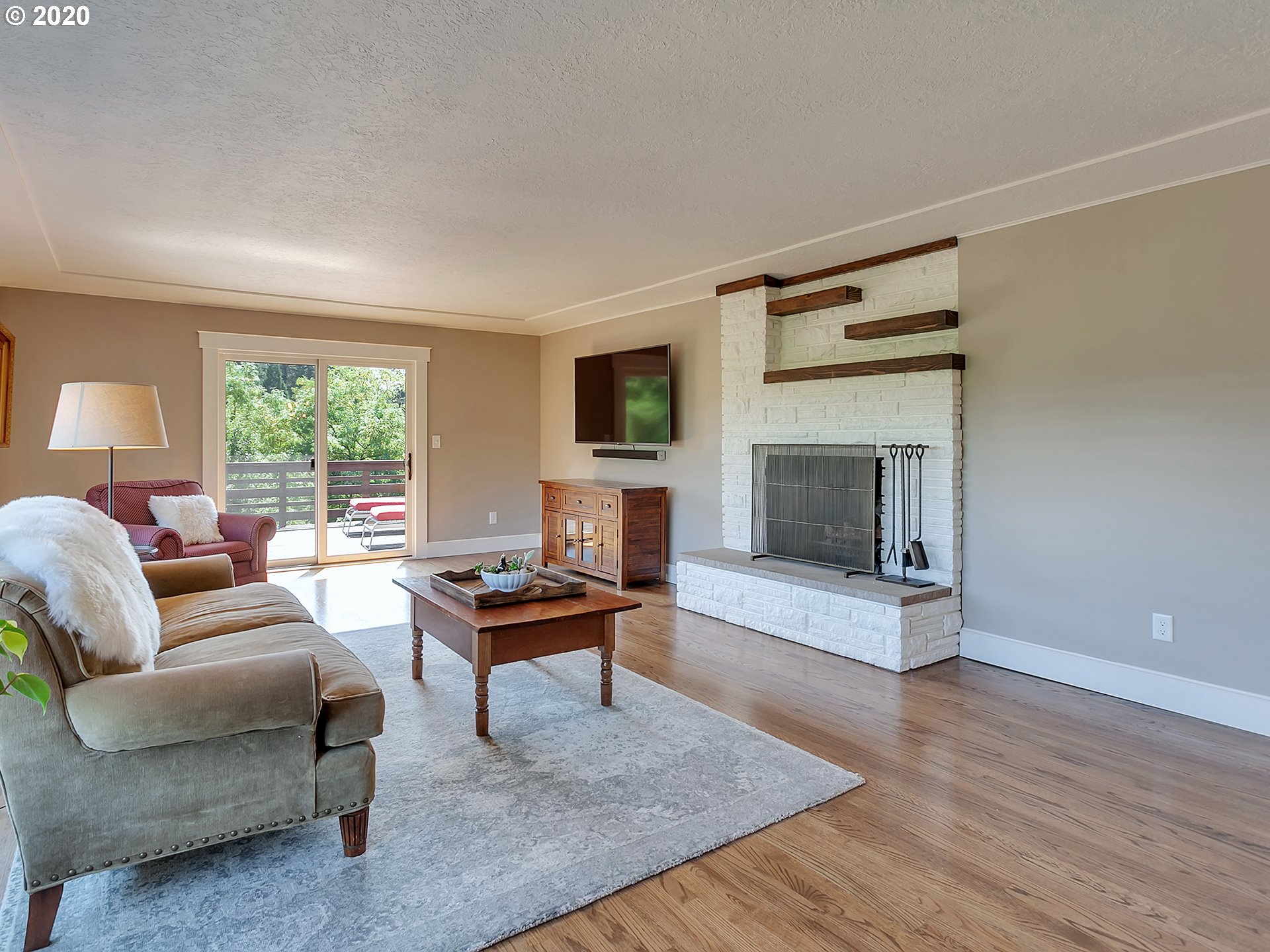 1050 Southwest Stephenson Street Portland, OR 97219 - Photo 5 of 32 Gallery Image 5