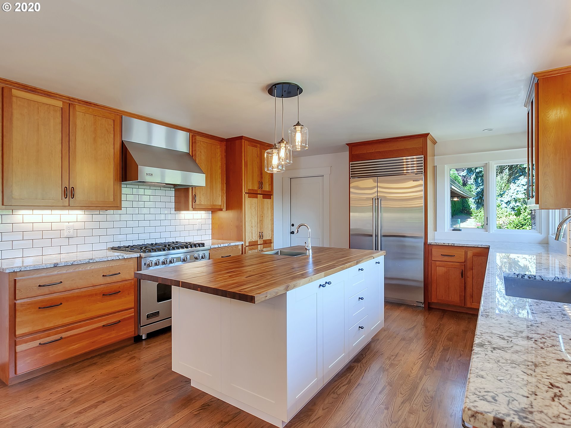 1050 Southwest Stephenson Street Portland, OR 97219 - Photo 8 of 32 Gallery Image 8