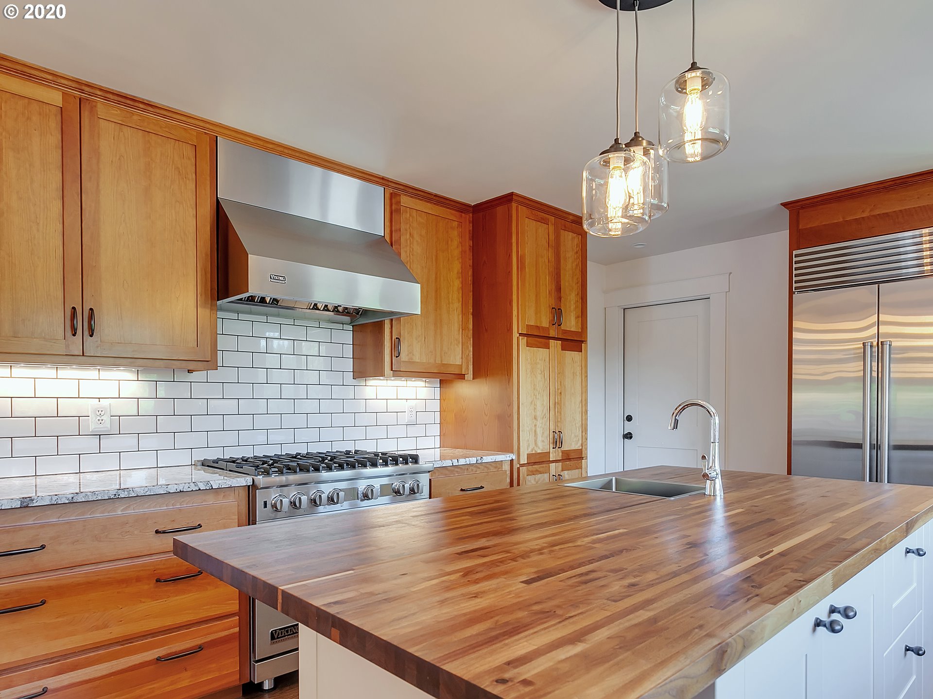1050 Southwest Stephenson Street Portland, OR 97219 - Photo 9 of 32 Gallery Image 9