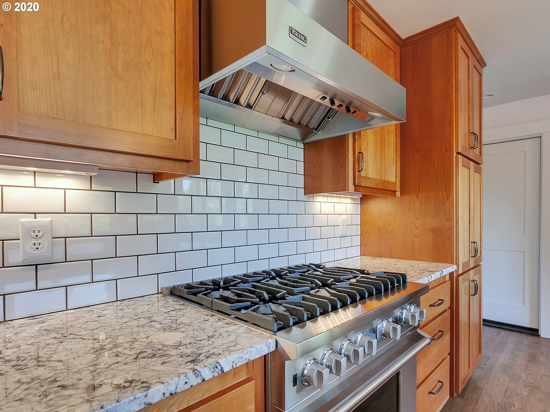 1050 Southwest Stephenson Street Portland, OR 97219 - Photo 10 of 32 Gallery Image 10