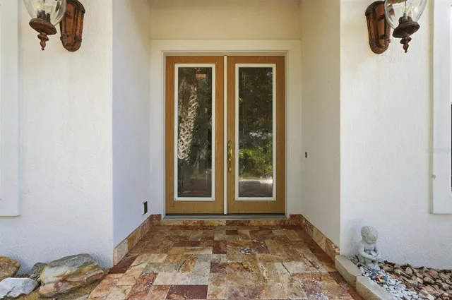 a view of a dining room and livingroom view