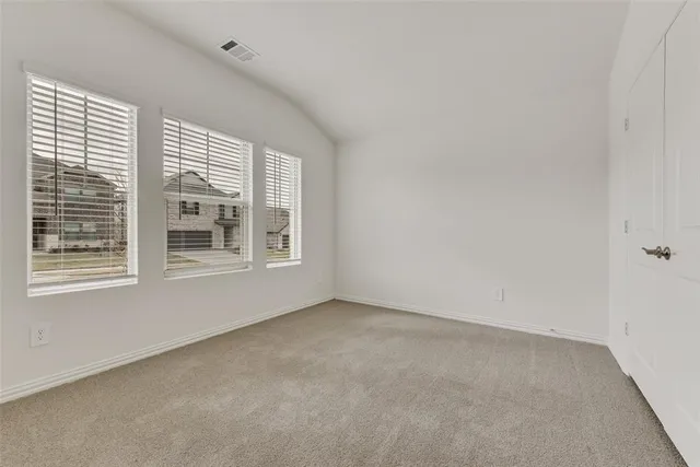 $2,550 | 6624 Vly Lk Lane, Fort Worth, TX 76036