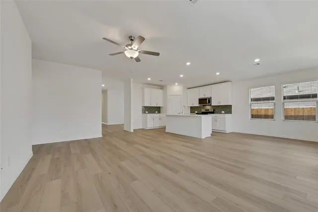 $2,550 | 6624 Vly Lk Lane, Fort Worth, TX 76036