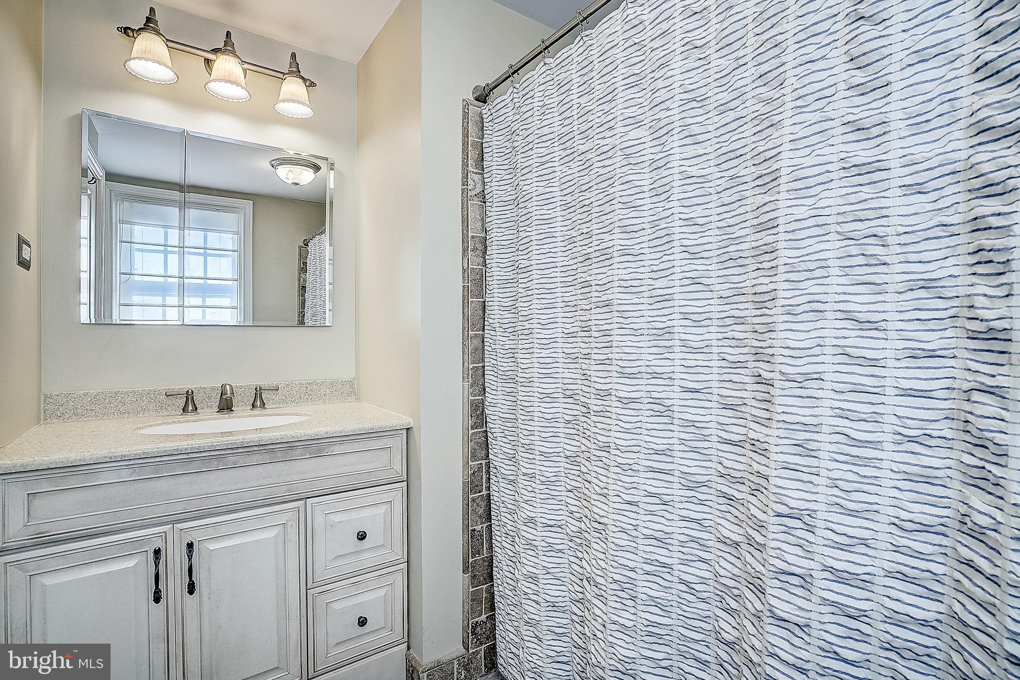406 Crest Road Oreland, PA 19075 - Photo 28 of 36 Gallery Image 28