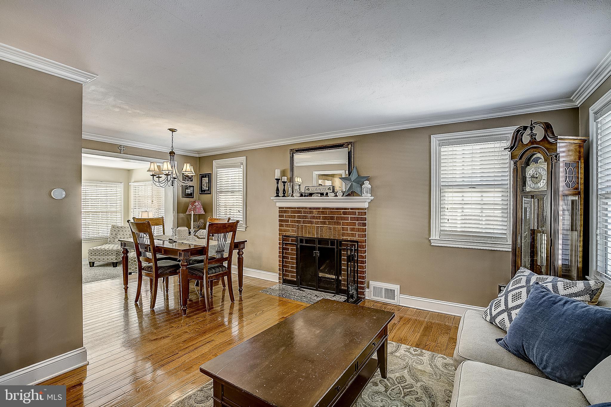 406 Crest Road Oreland, PA 19075 - Photo 7 of 36 Gallery Image 7