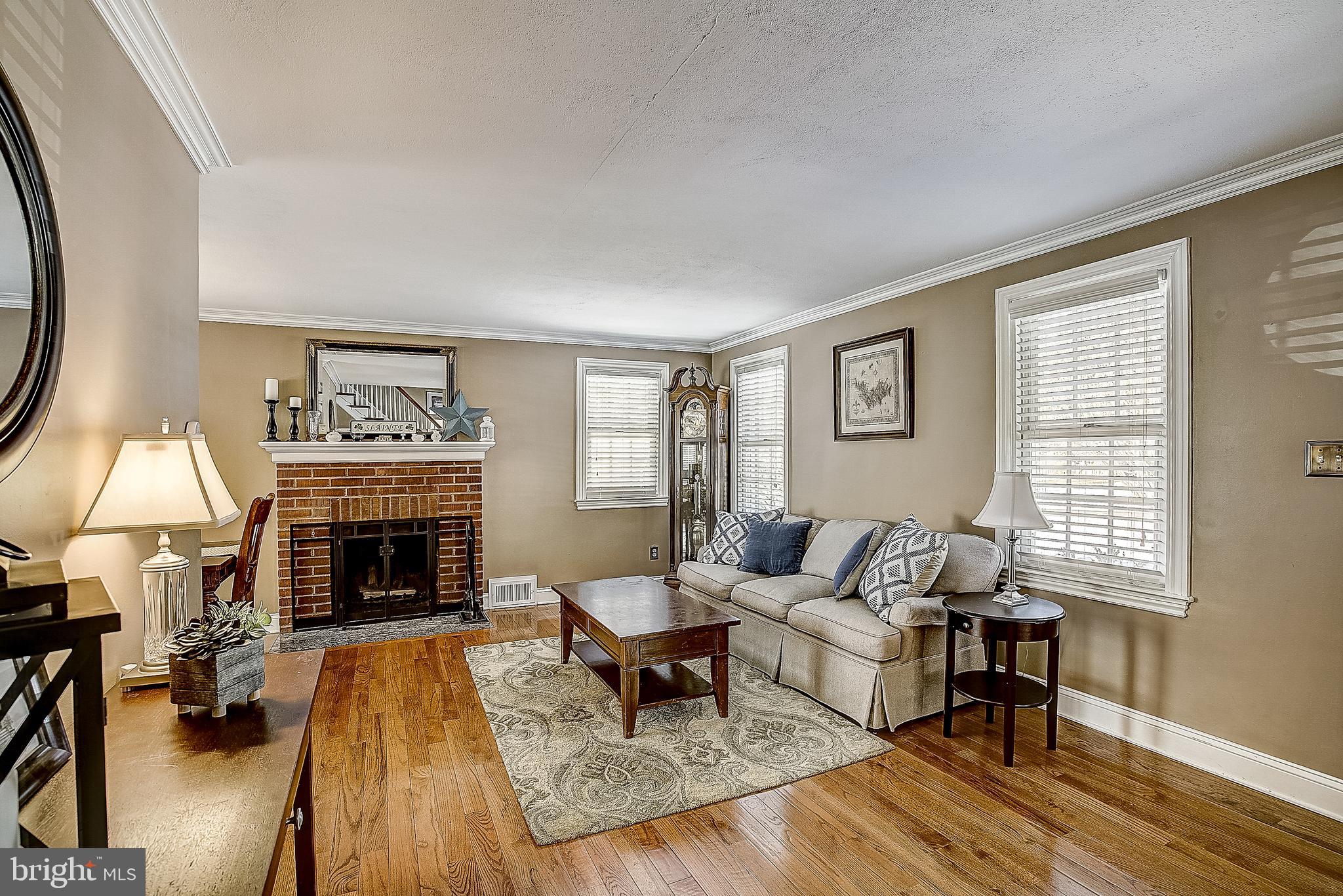 406 Crest Road Oreland, PA 19075 - Photo 8 of 36 Gallery Image 8