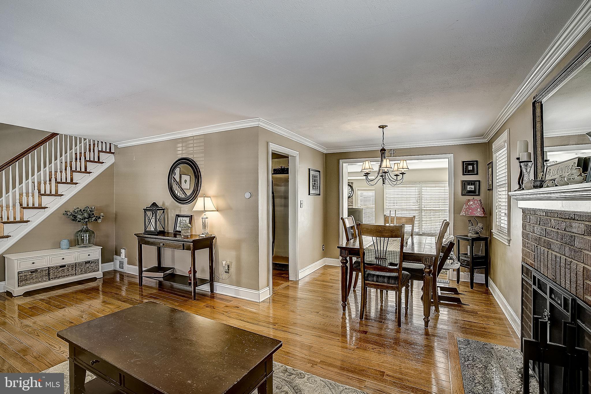 406 Crest Road Oreland, PA 19075 - Photo 9 of 36 Gallery Image 9