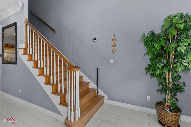 a view of entryway and hall