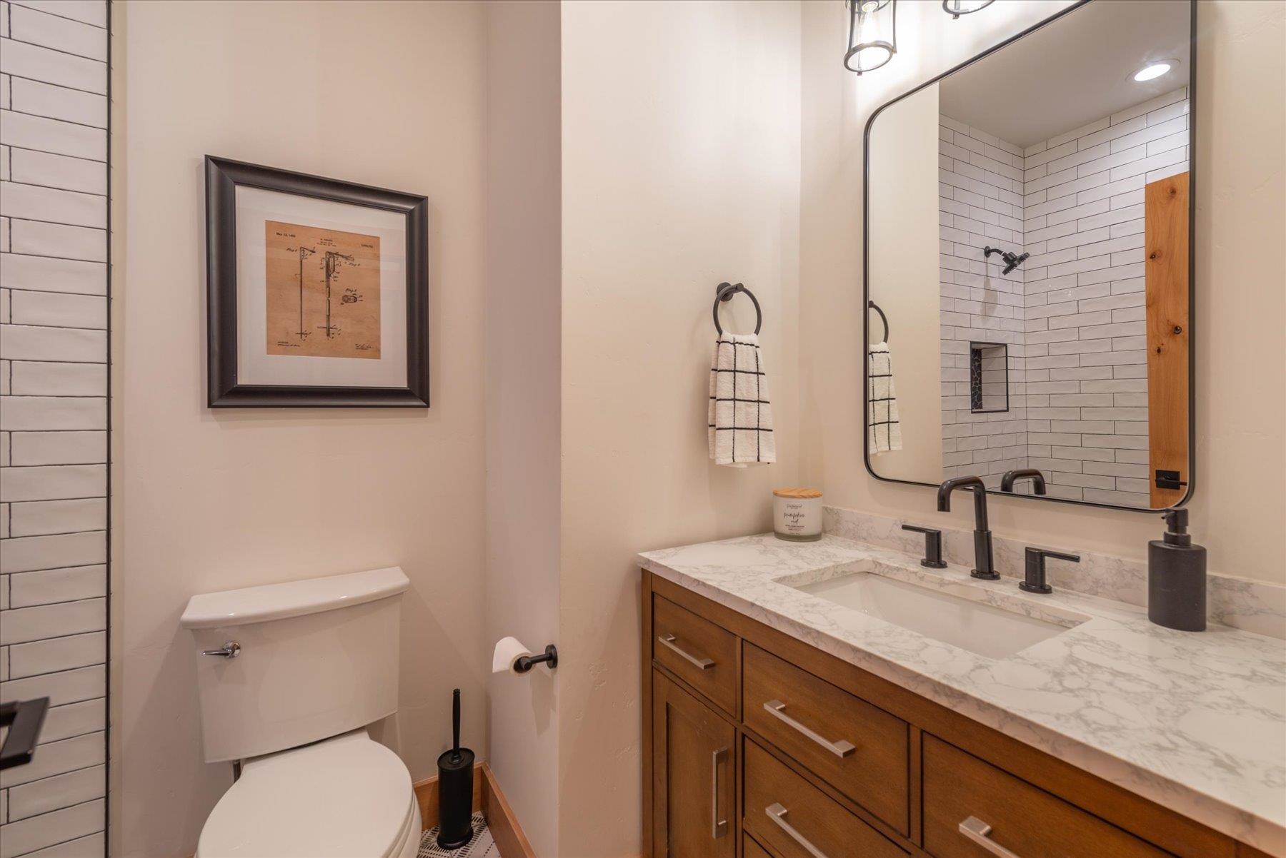 14192 Ski View Loop Truckee, CA 96161 - Photo 17 of 28 Gallery Image 17