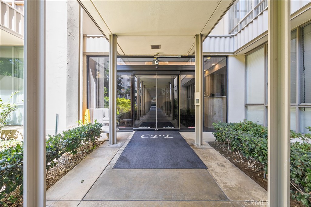 2160 Century Park East, Unit 902 Los Angeles, CA 90067 - Photo 33 of 51 a view of a pathway of a house