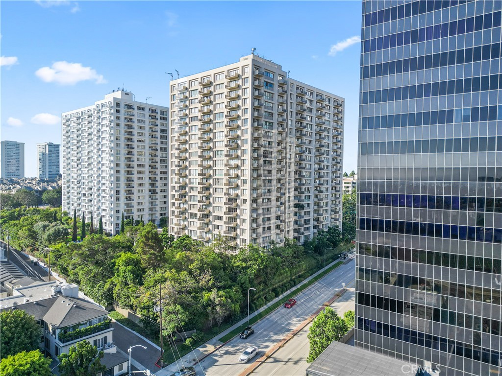2160 Century Park East, Unit 902 Los Angeles, CA 90067 - Photo 43 of 51 a view of a building