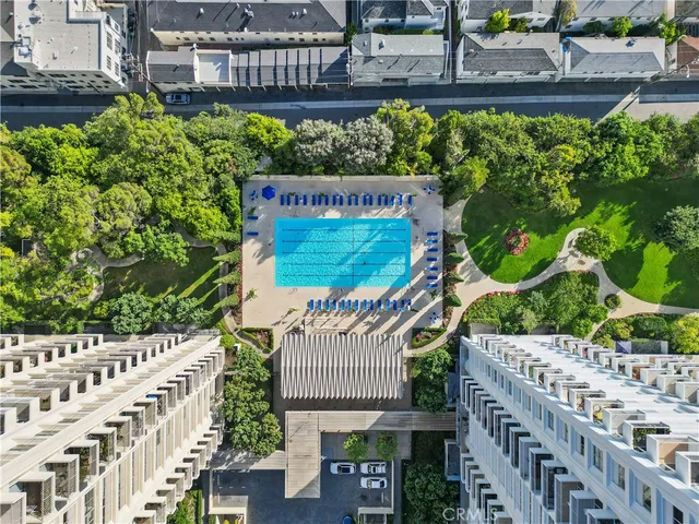 $1,070,000 | 2160 Century Park East, Unit 902, Los Angeles, CA 90067
