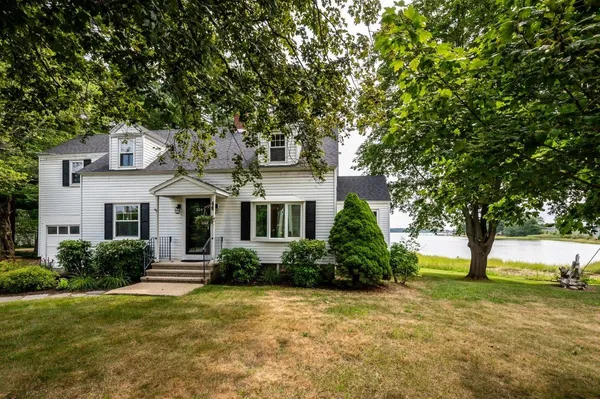 $699,000 | 354 Dover Point Road, Dover, NH 03820