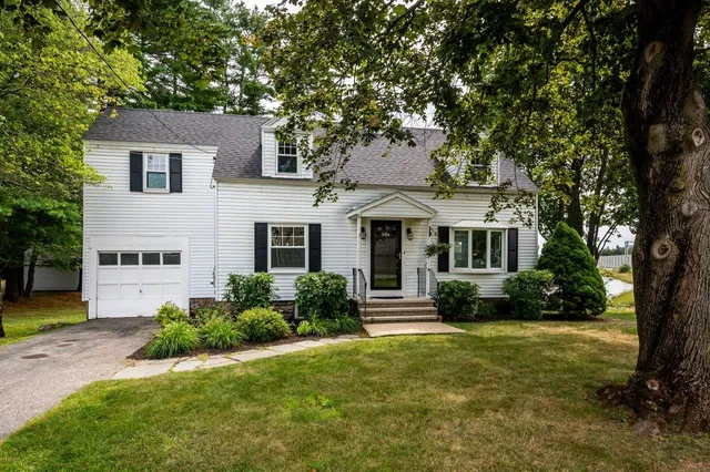 $745,000 | 354 Dover Point Road, Dover, NH 03820