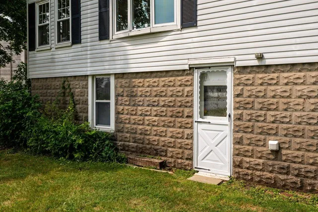 $745,000 | 354 Dover Point Road, Dover, NH 03820