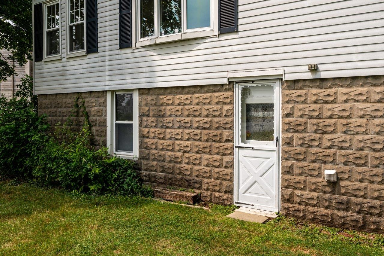 354 Dover Point Road Dover, NH 03820 - Photo 32 of 52