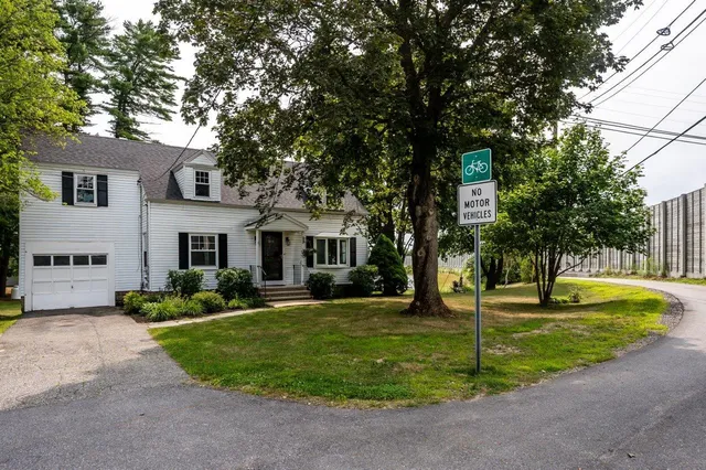 $745,000 | 354 Dover Point Road, Dover, NH 03820