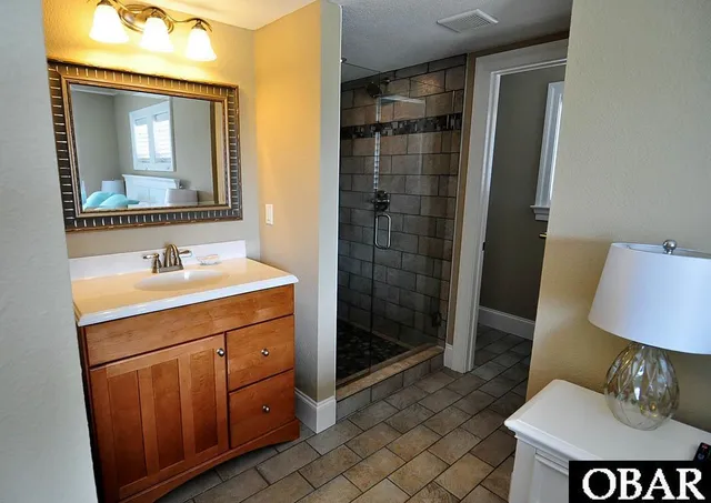 $3,999,000 | 991 Lighthouse Drive, Corolla, NC 27927