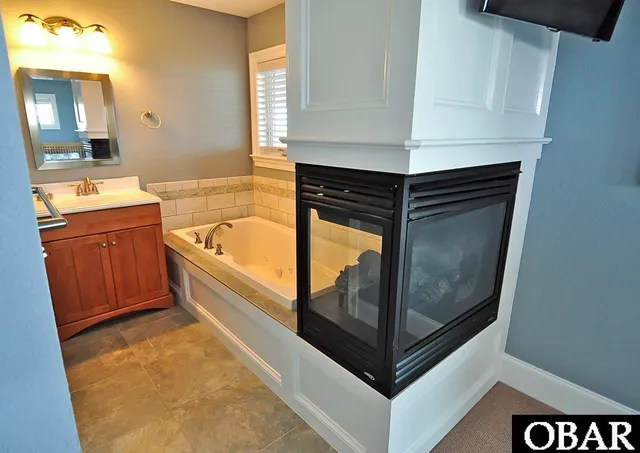 $3,999,000 | 991 Lighthouse Drive, Corolla, NC 27927