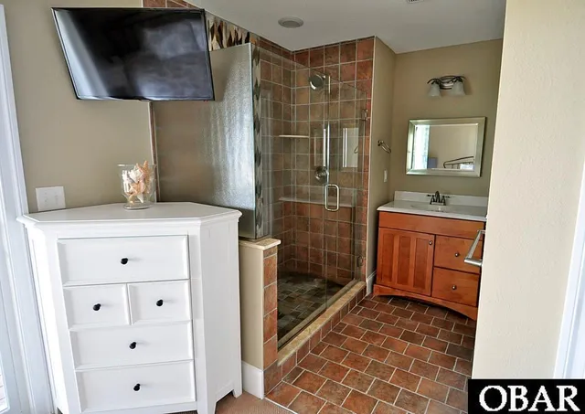 $3,999,000 | 991 Lighthouse Drive, Corolla, NC 27927