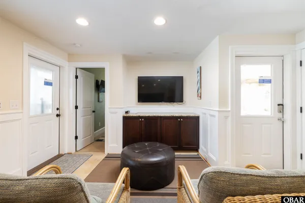 $3,949,000 | 991 Lighthouse Drive, Corolla, NC 27927