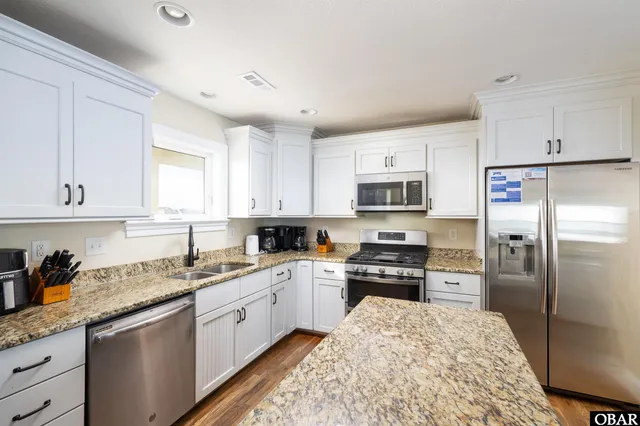 $3,999,000 | 991 Lighthouse Drive, Corolla, NC 27927