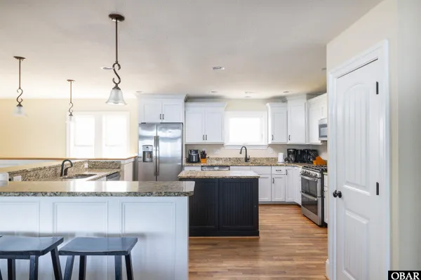 $3,949,000 | 991 Lighthouse Drive, Corolla, NC 27927