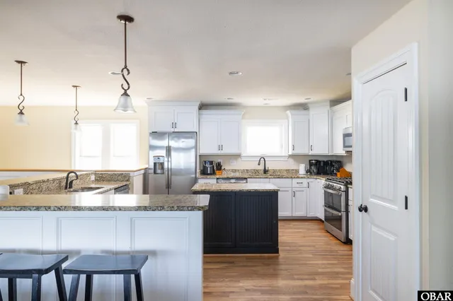 $3,999,000 | 991 Lighthouse Drive, Corolla, NC 27927