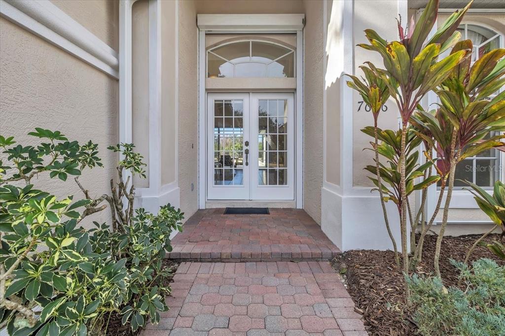 7626 Desert Inn Way Lakewood Ranch, FL 34202 - Photo 6 of 58 Gallery Image 6