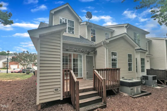 $275,000 | 220 Grand Pointe Drive, Garner, NC 27529