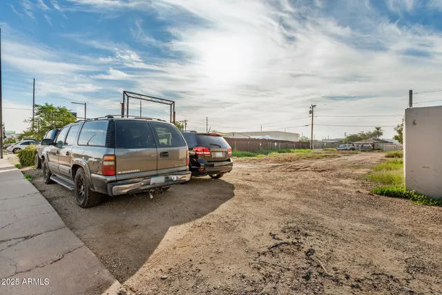 a car parked in the roadside