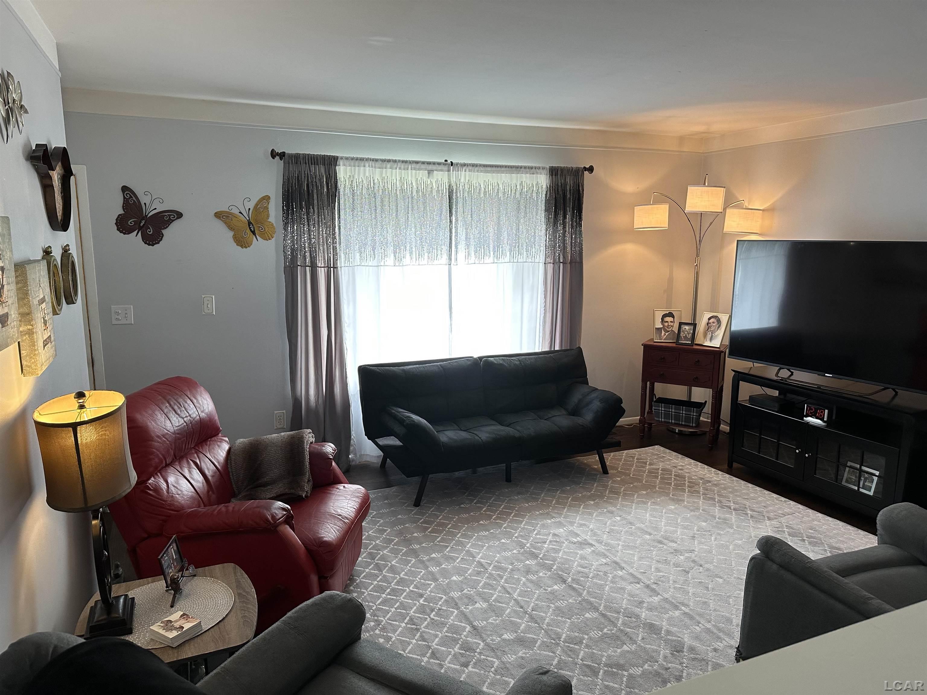 25468 Reeck Road Woodhaven, MI 48183 - Photo 14 of 49