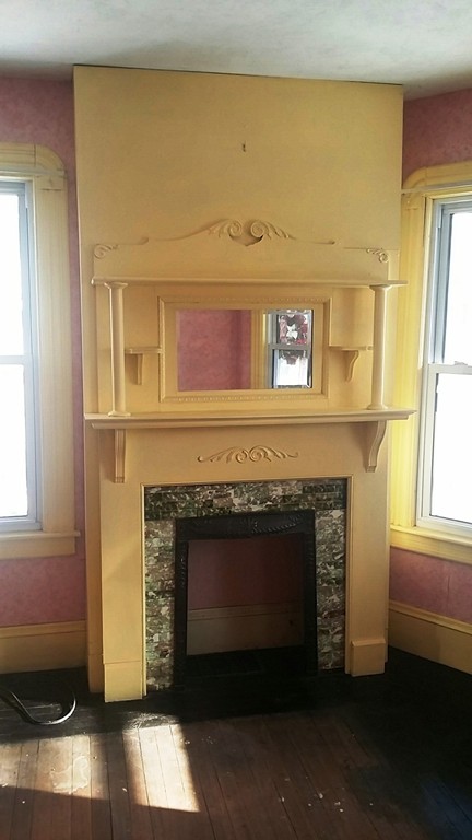 20 Home Street Springfield, MA 01104 - Photo 3 of 13