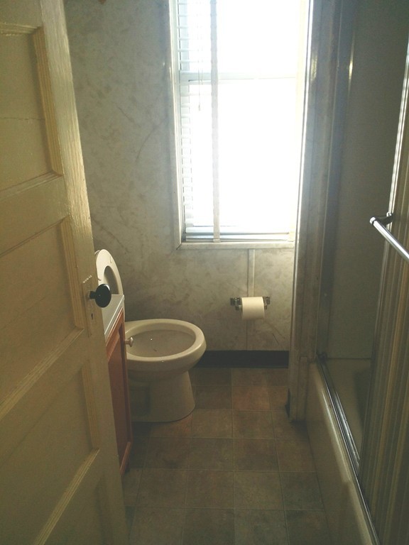 20 Home Street Springfield, MA 01104 - Photo 10 of 13