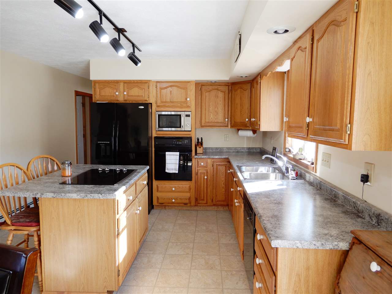 515 Middle Road Milton, VT 05468 - Photo 5 of 40 Gallery Image 5