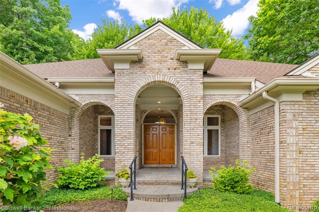 8661 Deerwood Road Clarkston, MI 48348 - Photo 10 of 82 Gallery Image 10