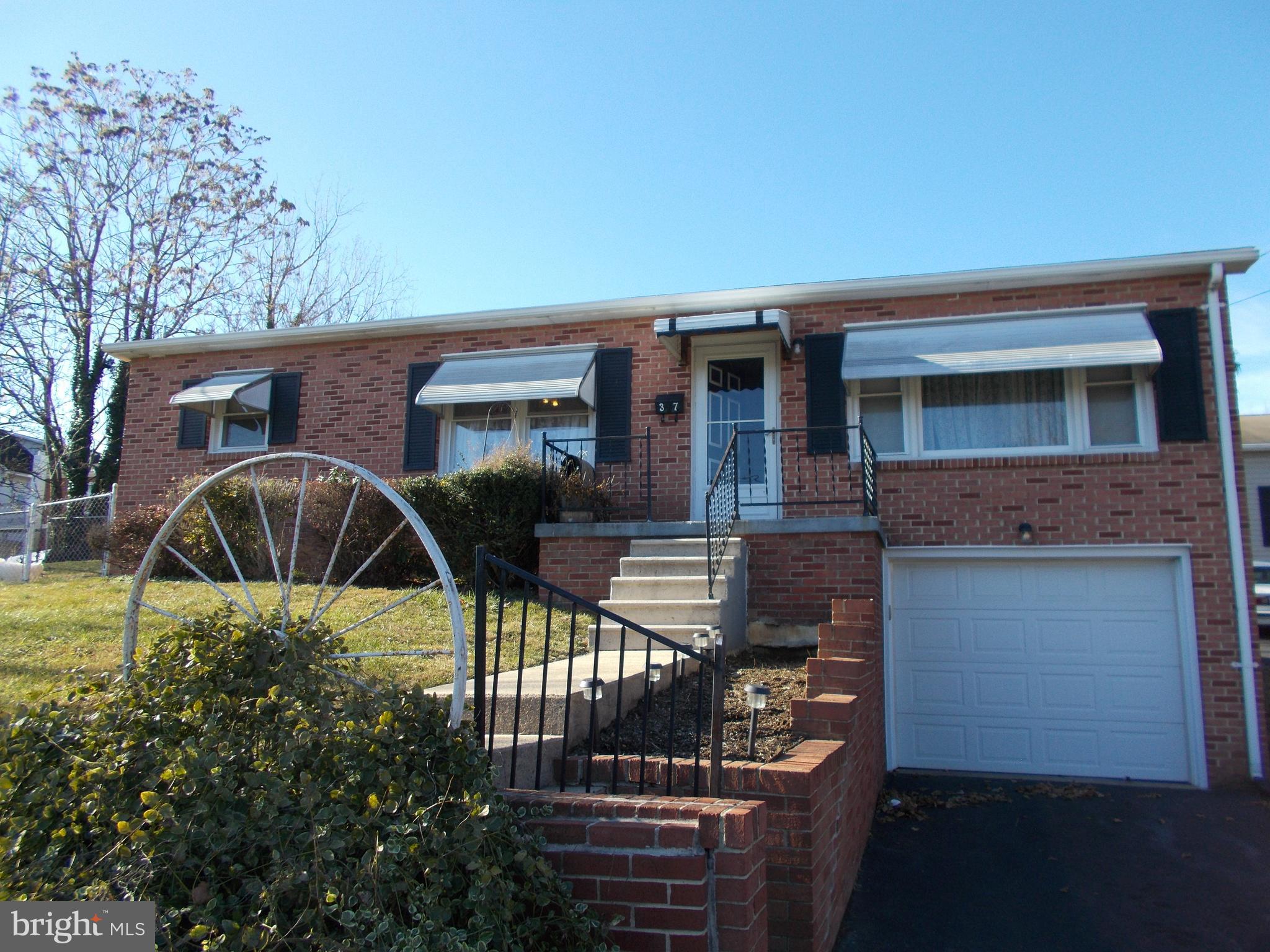 37 Nottingham Road Hagerstown, MD 21740 - Photo 1 of 22 Front view