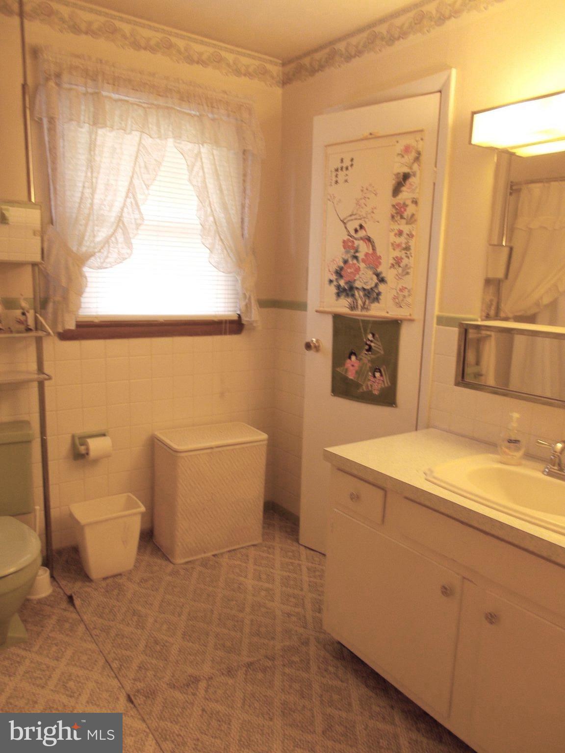 37 Nottingham Road Hagerstown, MD 21740 - Photo 19 of 22 Bath