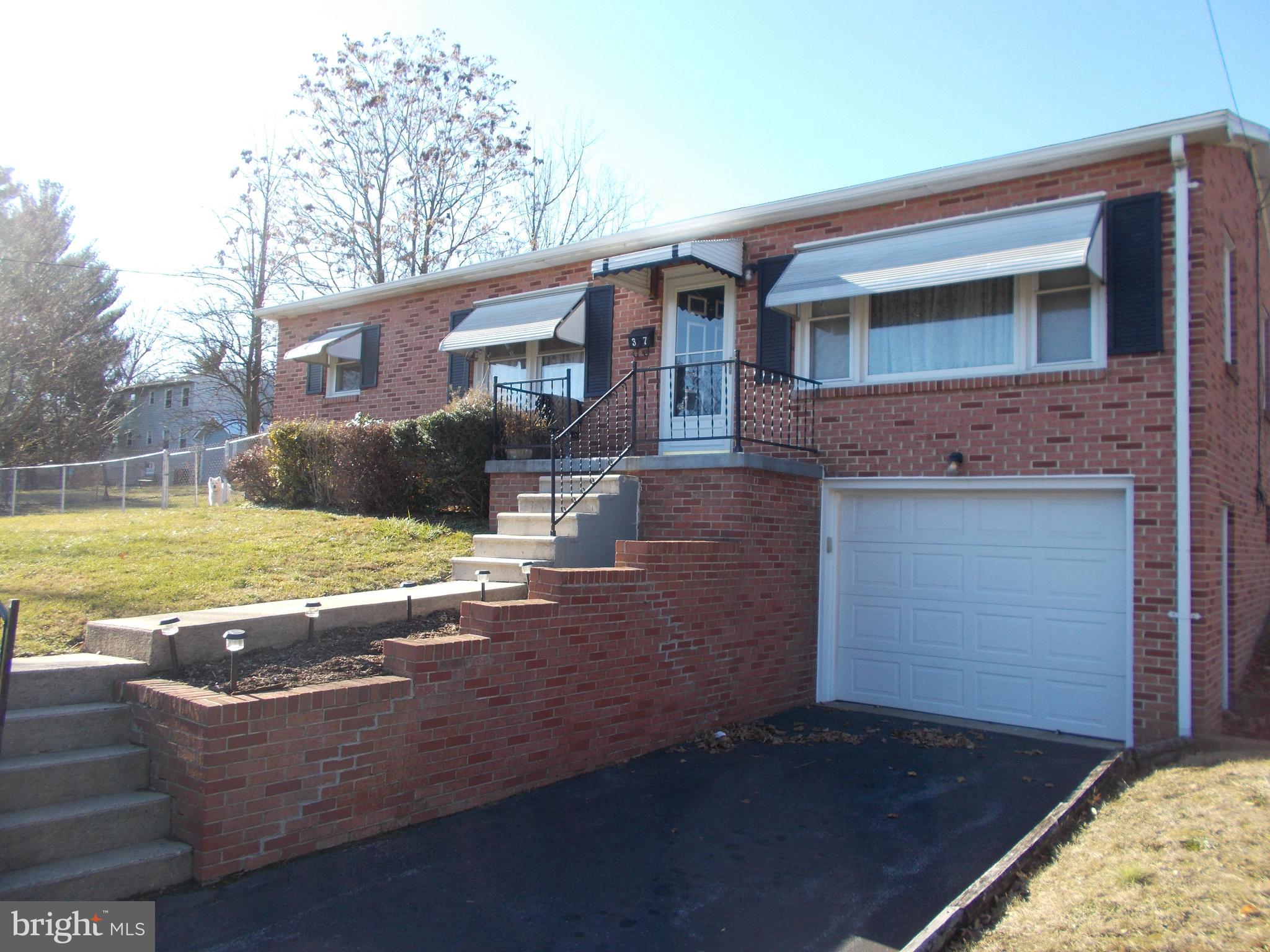 37 Nottingham Road Hagerstown, MD 21740 - Photo 6 of 22 Front