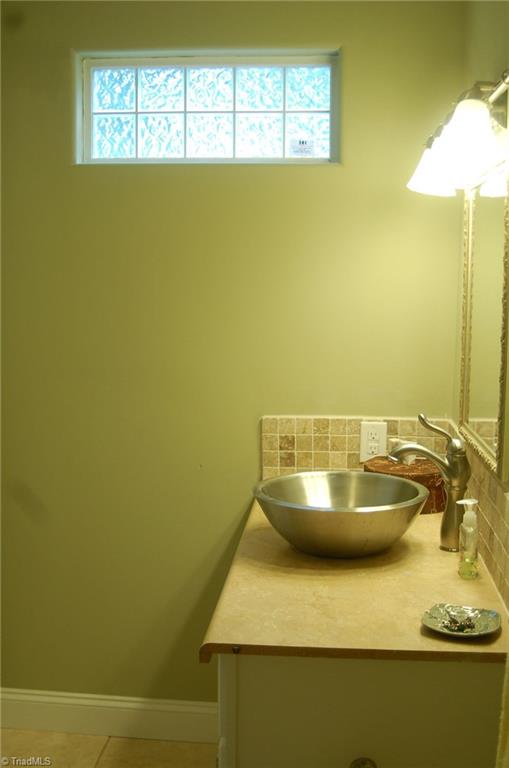2993 Dillon Road Jamestown, NC 27282 - Photo 15 of 25 Gallery Image 15