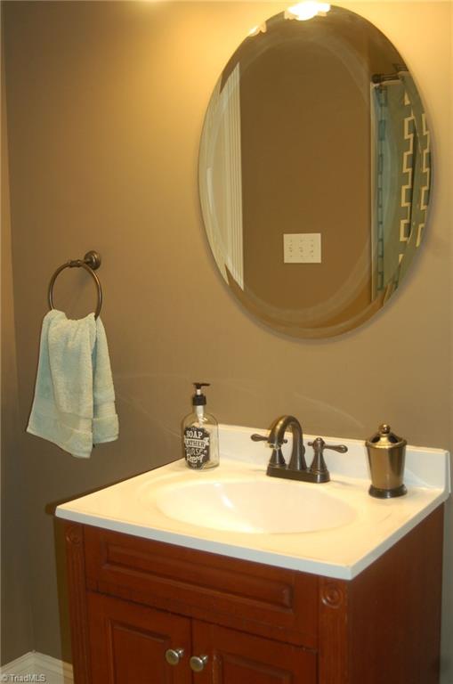 2993 Dillon Road Jamestown, NC 27282 - Photo 18 of 25 Gallery Image 18