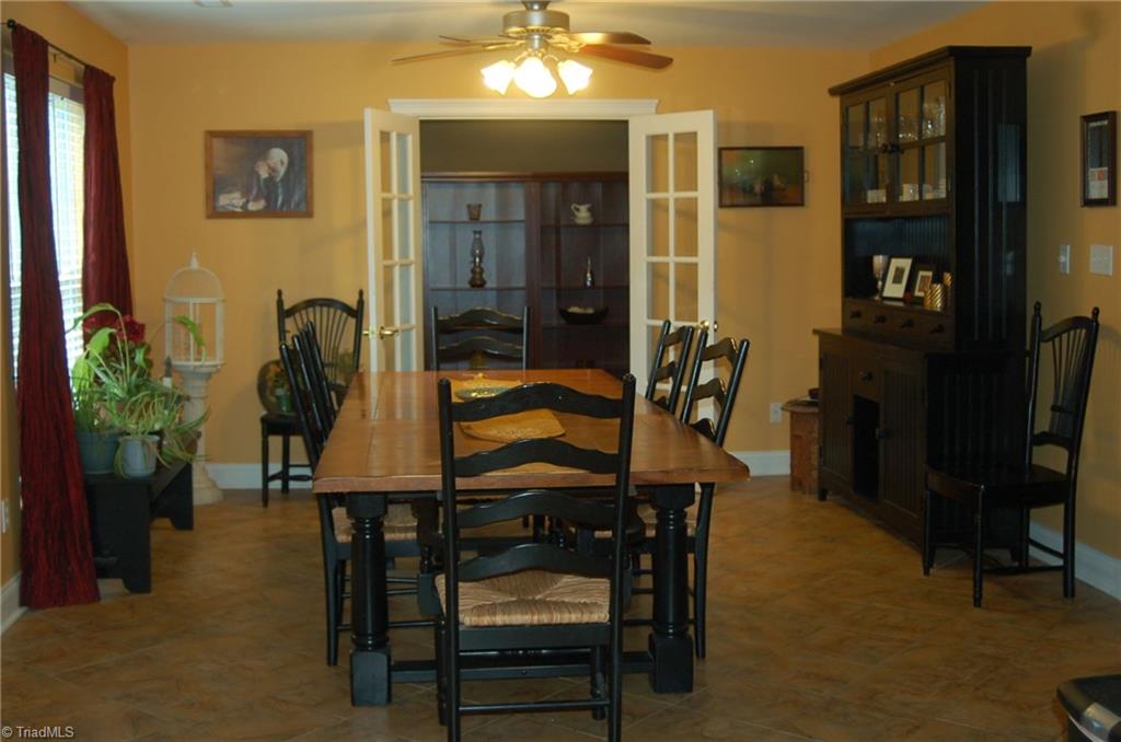 2993 Dillon Road Jamestown, NC 27282 - Photo 7 of 25 Gallery Image 7