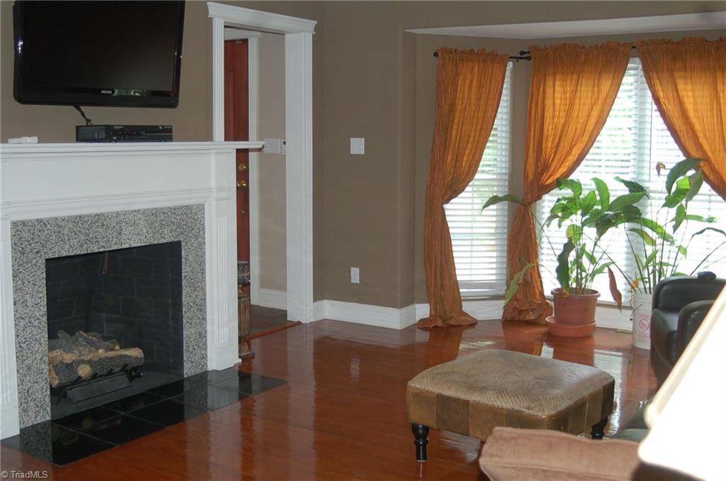 2993 Dillon Road Jamestown, NC 27282 - Photo 9 of 25 Gallery Image 9