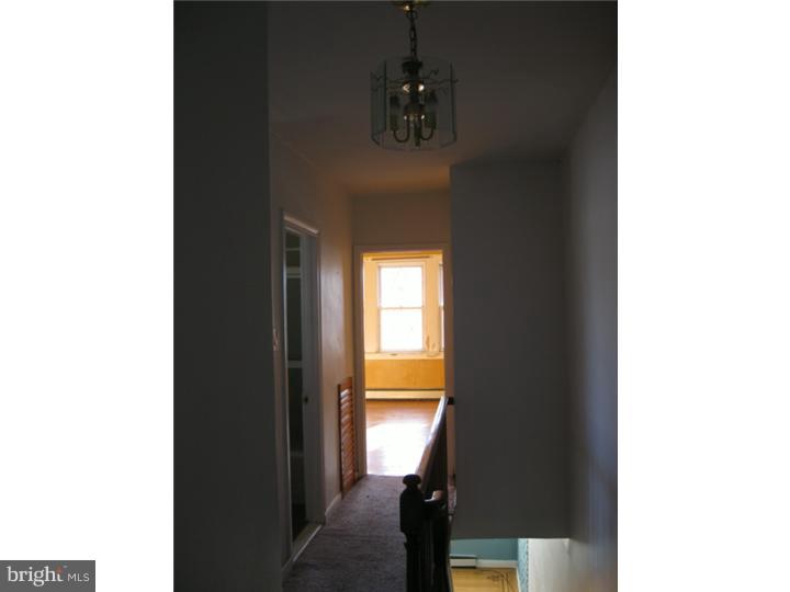 7550 Verree Road Philadelphia, PA 19111 - Photo 18 of 25 Hallway
